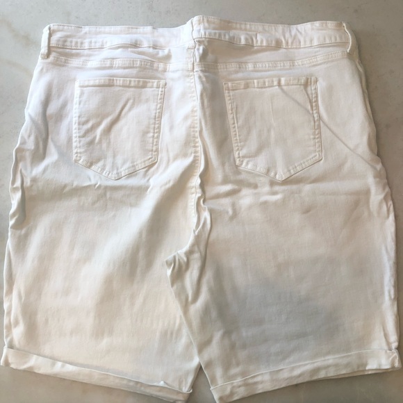 🌳 NYDJ Briella White Denim Bermuda Short - Picture 6 of 8